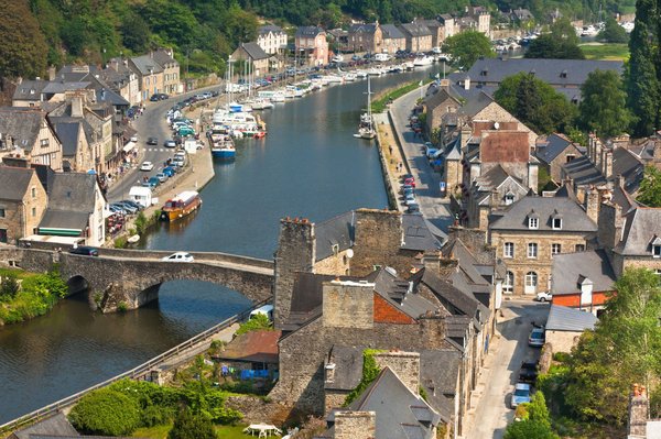 Où se rendre en Bretagne pour ses premières vacances ?